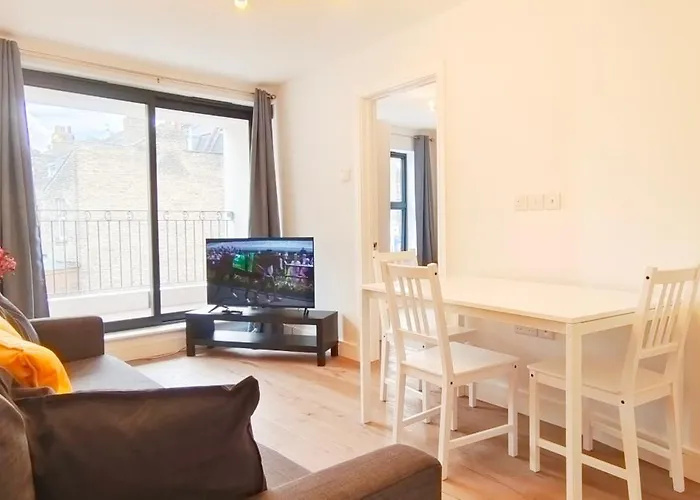 Crystal Apartment In Hammersmith